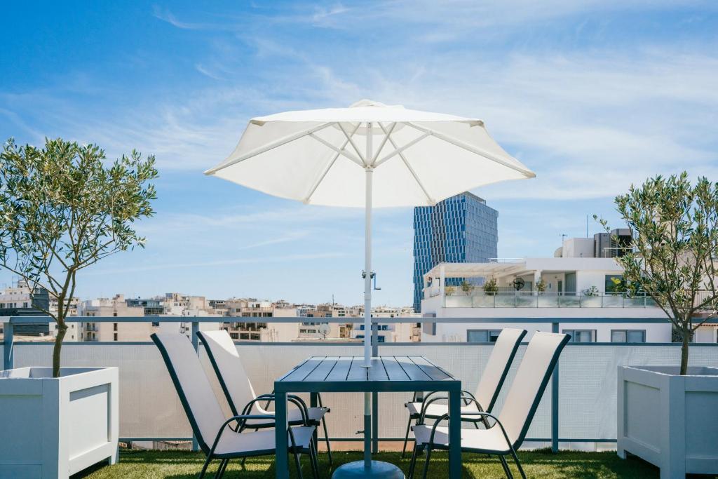 Gallery Central Piraeus Port - Resim 45