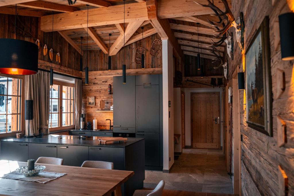 TV a/nebo společenská místnost v ubytování Chalet WildRuh