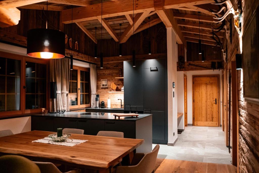 Kuchyň nebo kuchyňský kout v ubytování Chalet WildRuh