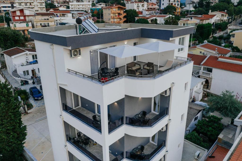 Budova, kde se aparthotel nachází