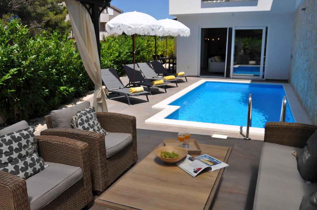 Kolam renang di atau dekat dengan Lemon beach house