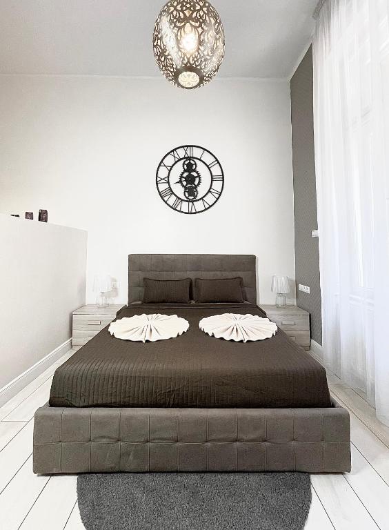 Trigon Palace - One-Bedroom Superior Apartment