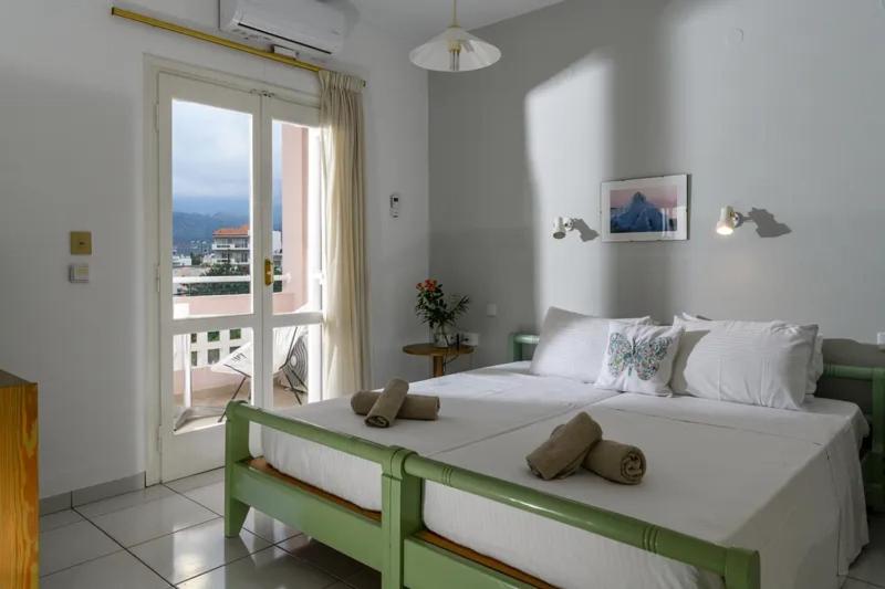 Bellevue Suites - 10