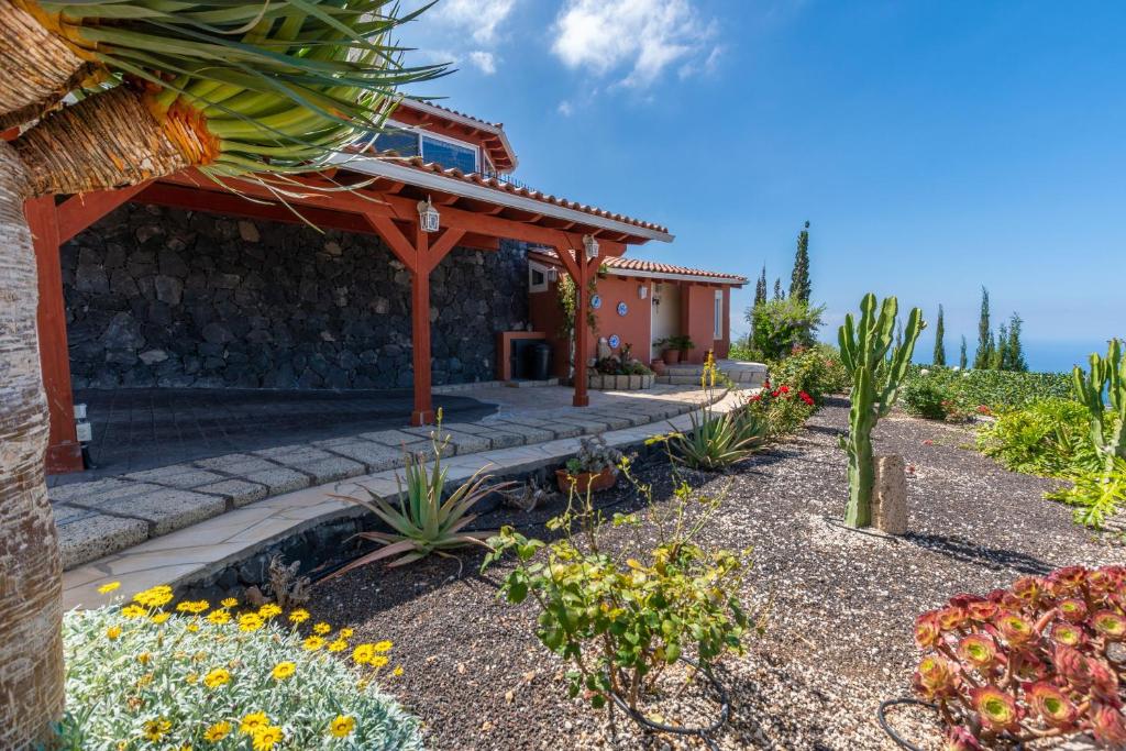 Vonkajšia záhrada v ubytovaní Villa Hibisco, Jacuzzi y Vistas al Atlántico