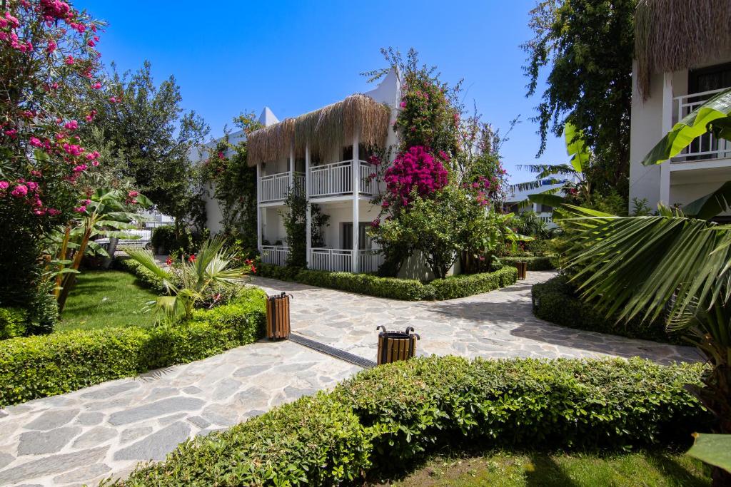 Zahrada ubytování Yalıpark Beach Hotel