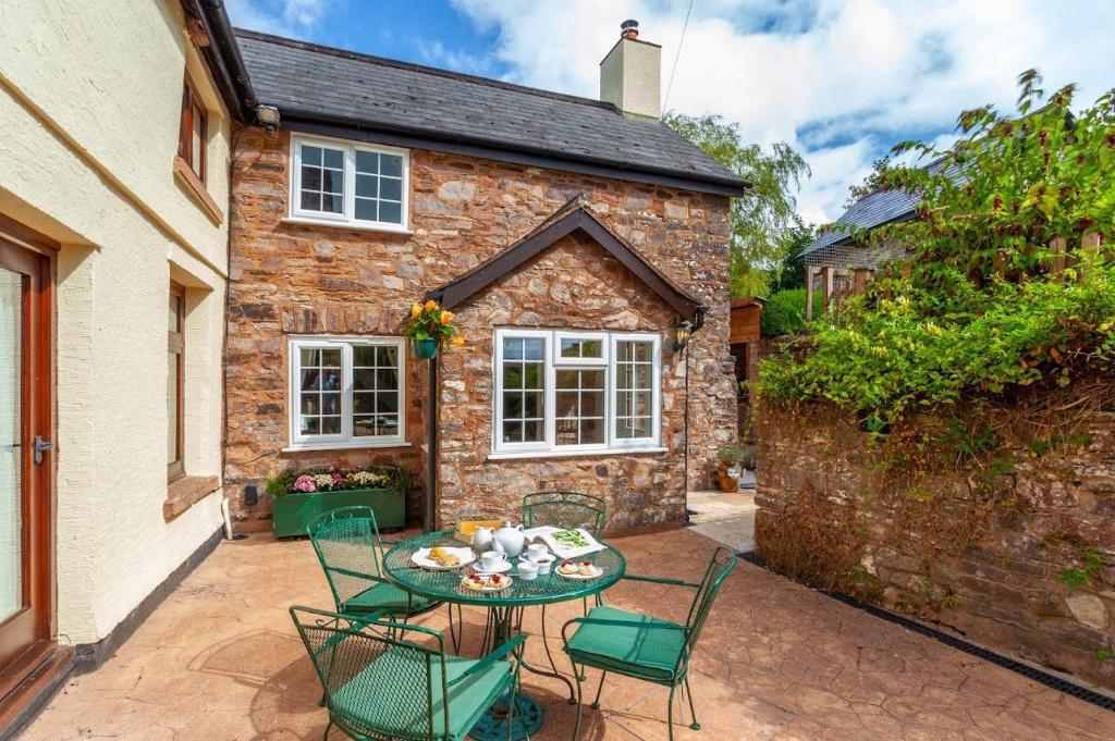 The Cottage at Catford House, (updated prices 2024)