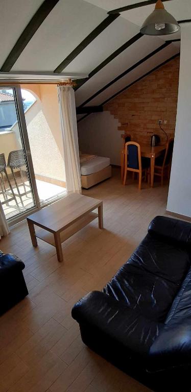 Posezení v ubytování Apartments 30 m from the beach