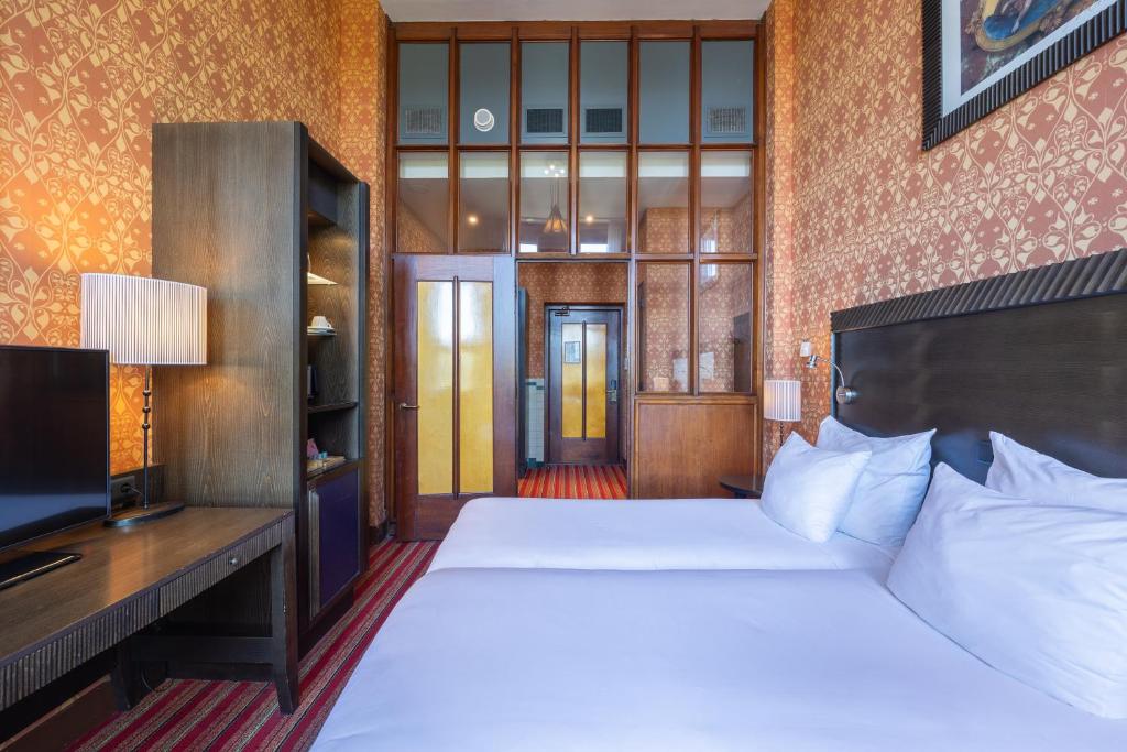 Grand Hotel Amrâth Amsterdam - Superior Deluxe Room With Canal View