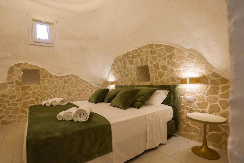 Grotta Saracena Resort - King Room With Pool View