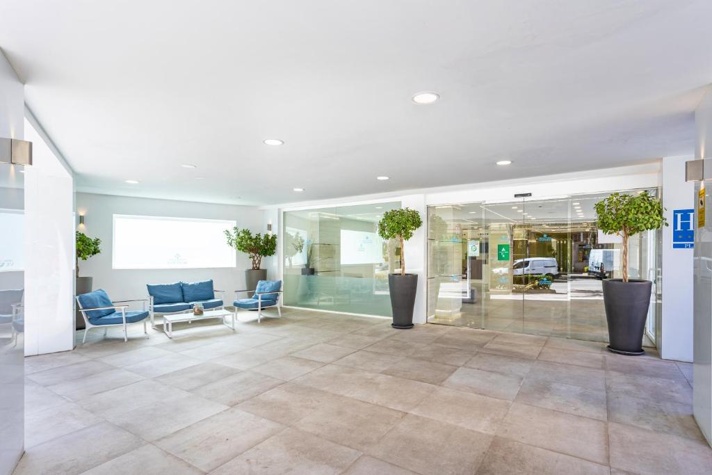 Vstupní hala nebo recepce v ubytování Veramar Aparthotel