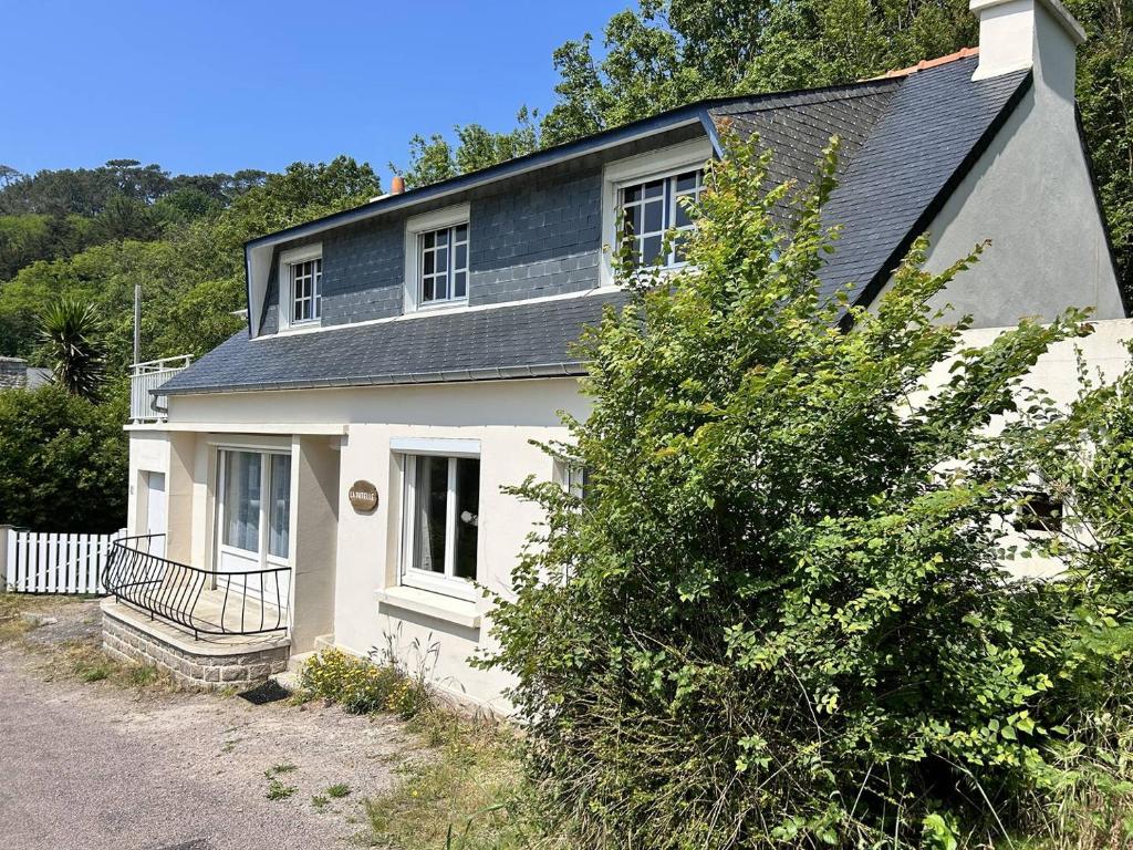 Photo de la galerie de l'établissement 547 - La Patelle - Maison 4p à 100m de la plage du Centre d'Erquy, à Erquy