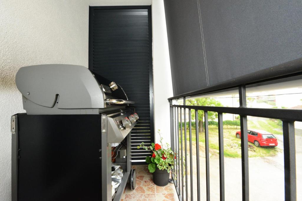 Zdjęcie z galerii obiektu Apartment Sanja Kolovare Beach w mieście Zadar