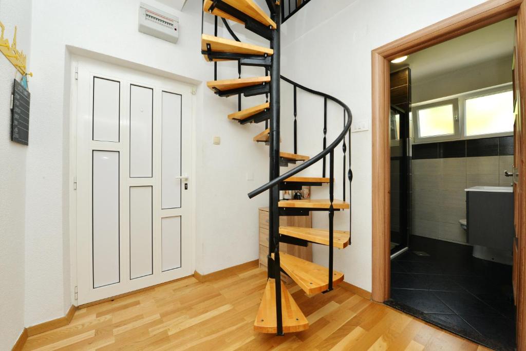 Zdjęcie z galerii obiektu Apartment Sanja Kolovare Beach w mieście Zadar