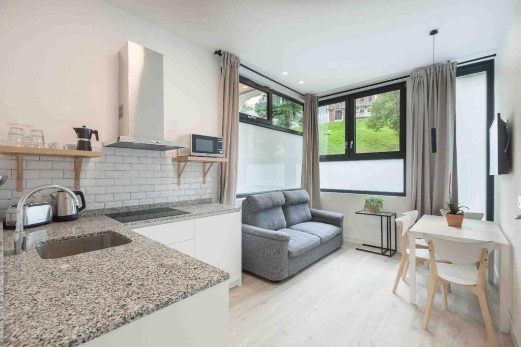 A seating area at LUR Apartments Getaria