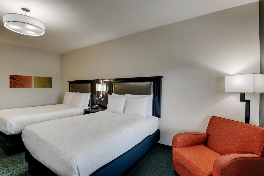 Stoney Creek Hotel Kansas City - Independence - Sala De Reina De Lujo