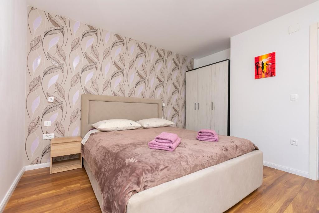 Posteľ alebo postele v izbe v ubytovaní Luxury 4 star, amazing view apartment with free parking