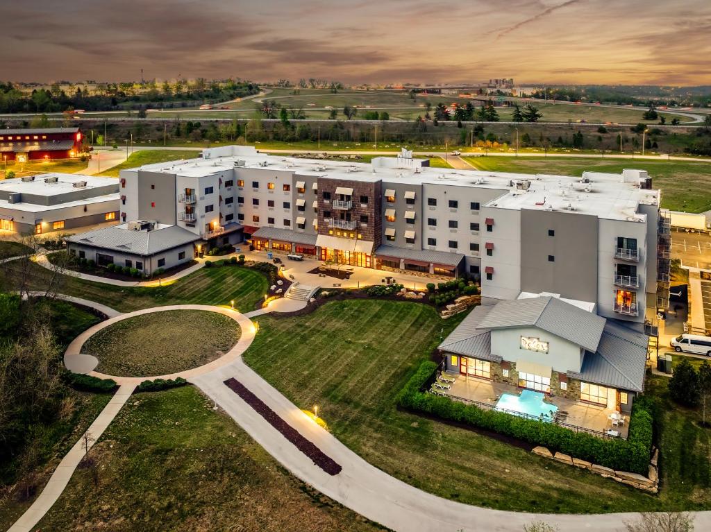 an aerial view of a large white building at Stoney Creek Hotel Kansas City - Independence in Independence