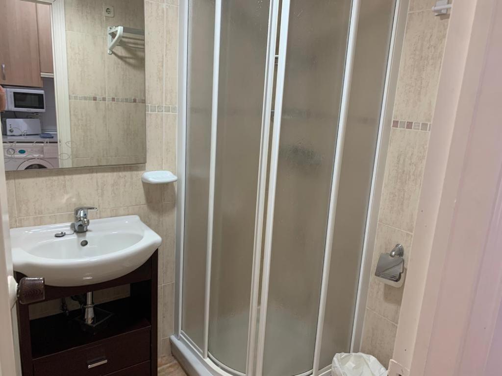 A bathroom at SERVICE APART LAZARO - Aguamarina 1 dormitorio