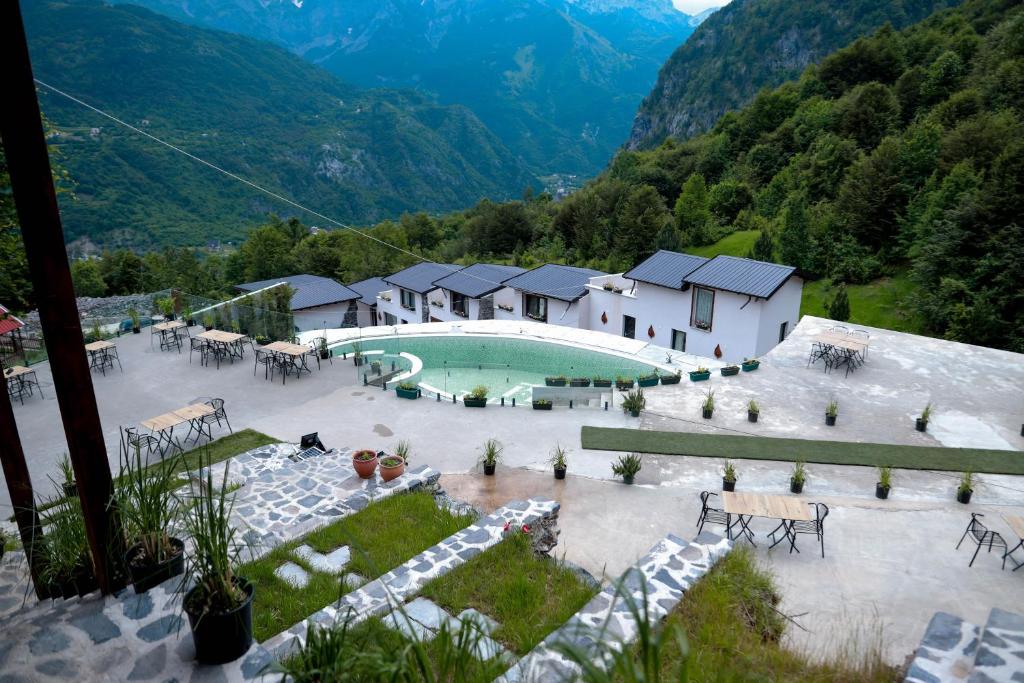 Thethi Hotel