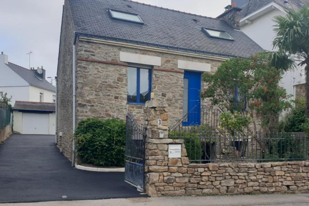 Photo de la galerie de l'établissement Belle maison 6 pers TERRASSEJARDIN à Vannes, à Vannes