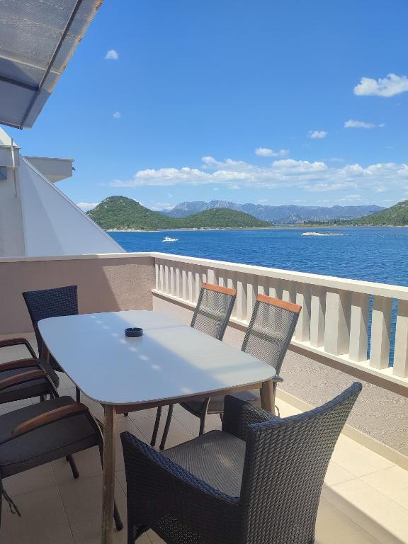 Apartments Vale - Apartment With Sea View