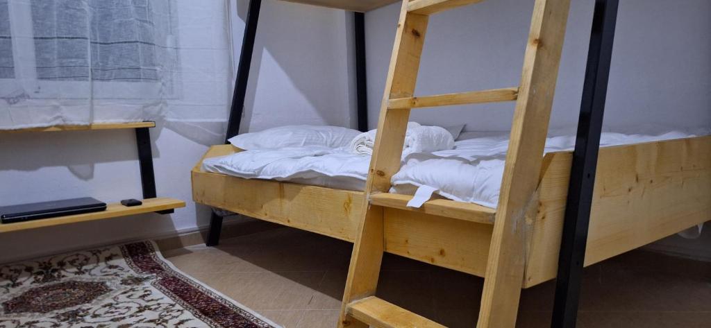 Postel nebo postele na pokoji v ubytování Ani Hostel