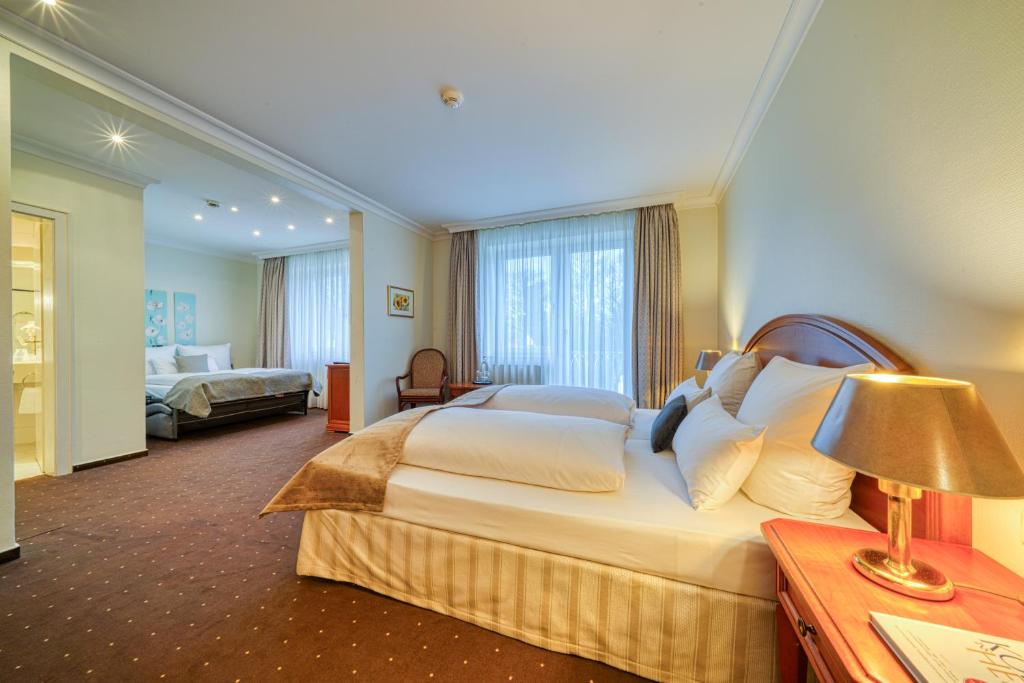 Parkhotel Am Glienberg by Fairway Hotels - Triple Room