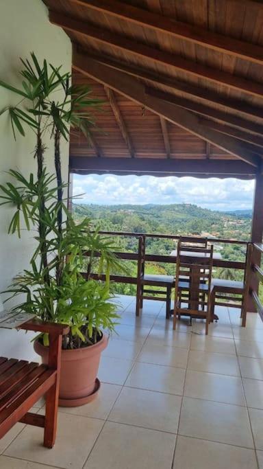 Balkón nebo terasa v ubytování Chácara, próx a SP, com WI-FI e uma vista incrível