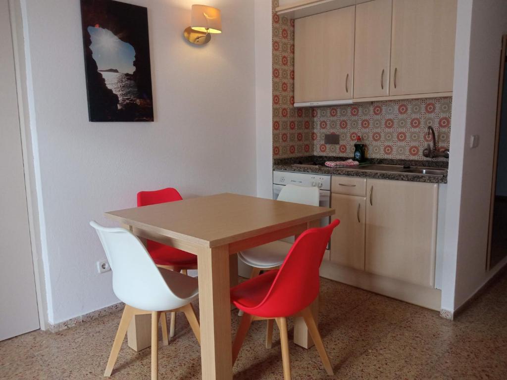 Kuchyň nebo kuchyňský kout v ubytování Apartamentos Orvay