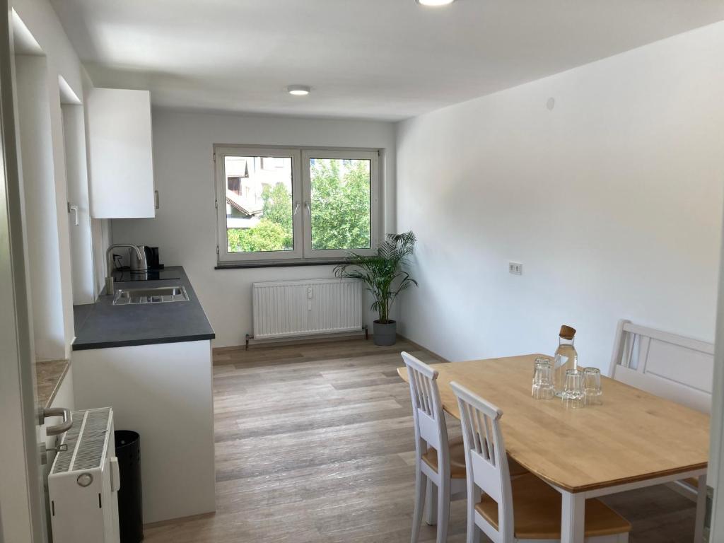 Η κουζίνα ή μικρή κουζίνα στο Geräumiges Apartment mit Weitblick 1-6 Personen