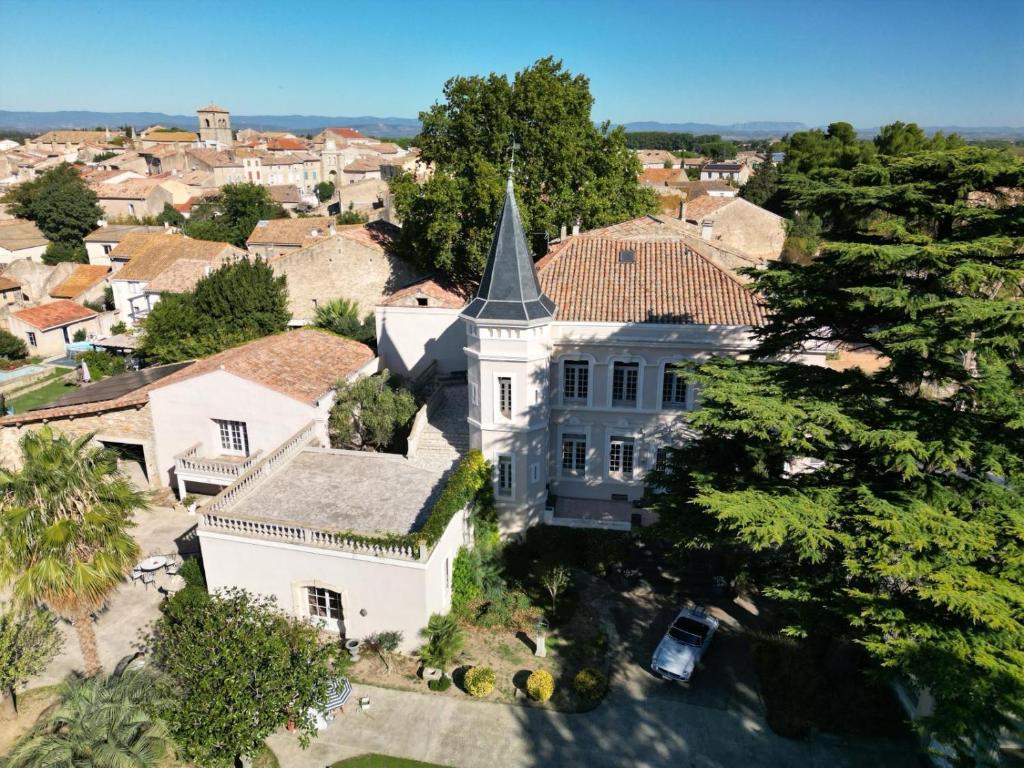 Το κτήριο όπου στεγάζεται  το δωμάτιο σε οικογενειακή κατοικία