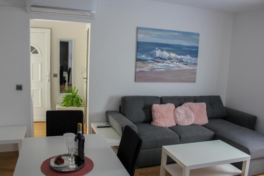 L&S Apartment
