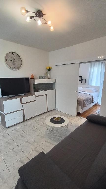 Kuchyňa alebo kuchynka v ubytovaní Apartment Fontana Felicita