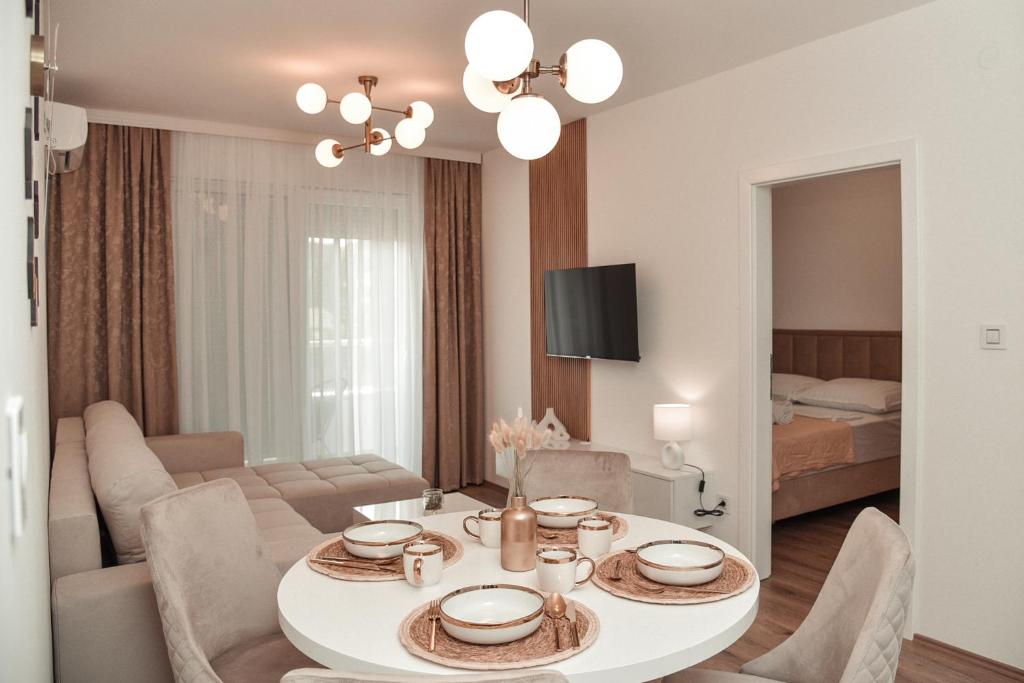 Televisyen dan/atau pusat hiburan di S&L luxury apartman