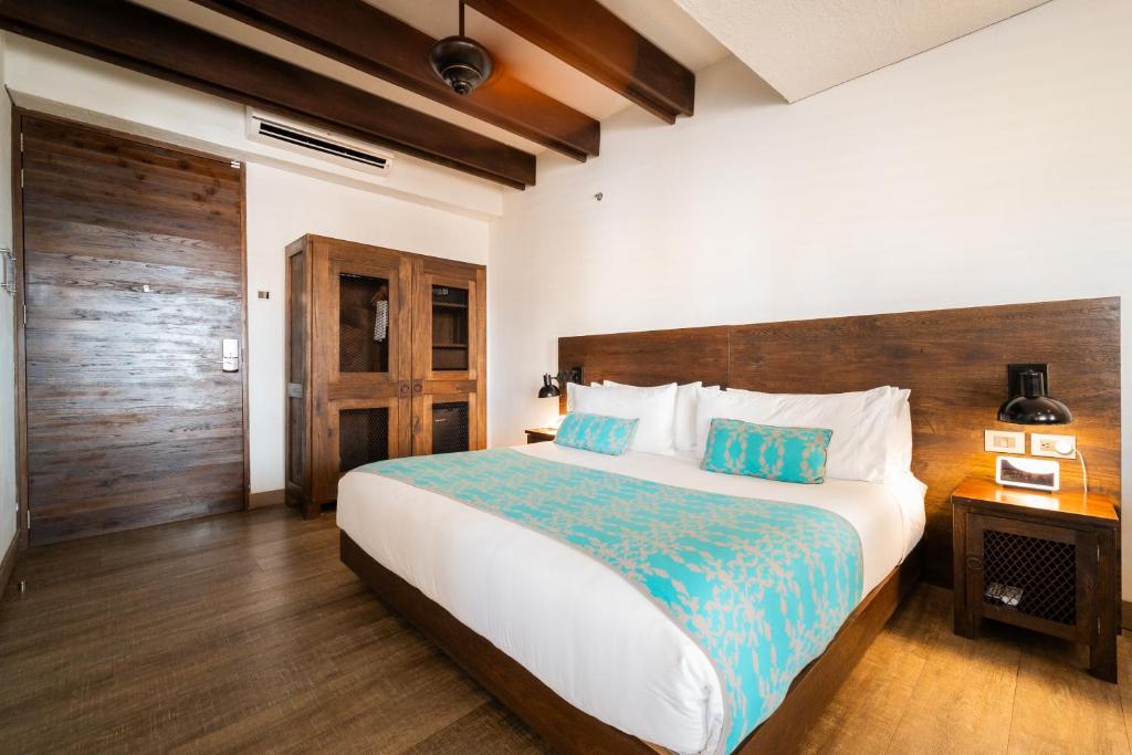 Postel nebo postele na pokoji v ubytování Sophia Hotel
