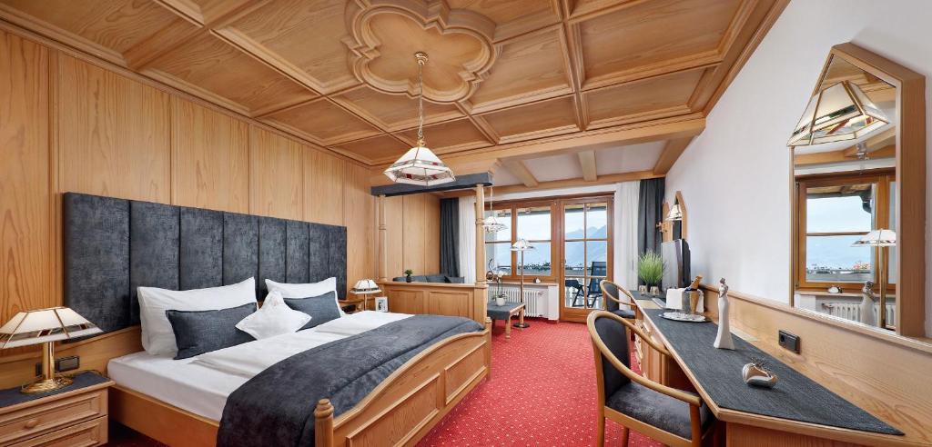 Postel nebo postele na pokoji v ubytování Panorama Vital Hotel Rimmele
