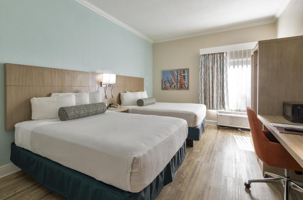 Galleria Palms Orlando - Free Theme Park Shuttles - 