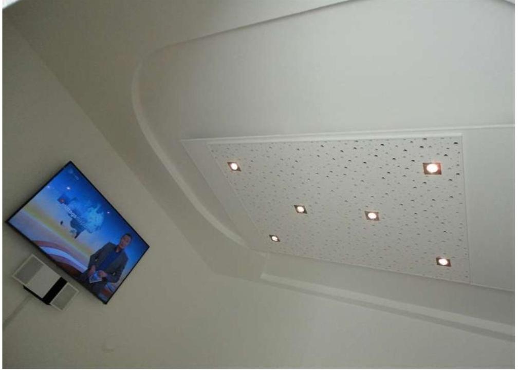 TV a/nebo společenská místnost v ubytování Rentcenter79_2