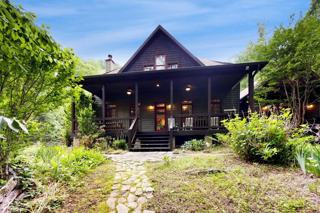 Κήπος έξω από το Smokey Mountain Getaway