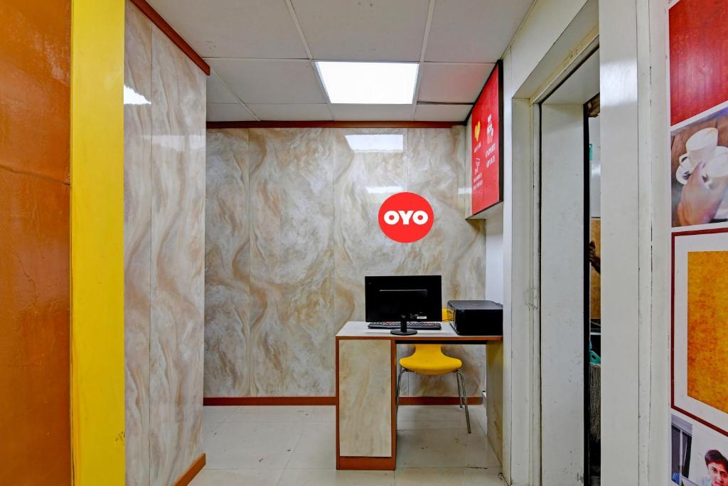 TV a/nebo společenská místnost v ubytování Hotel O Jalan Regency