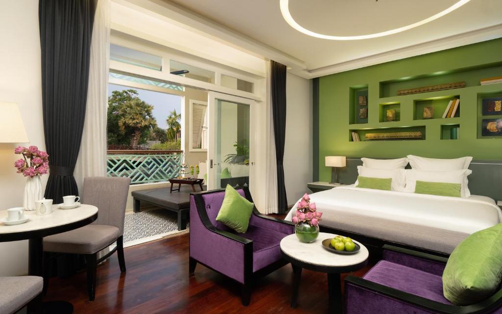 Posezení v ubytování The Royal Family Suites by Memoire Palace Resort & Spa