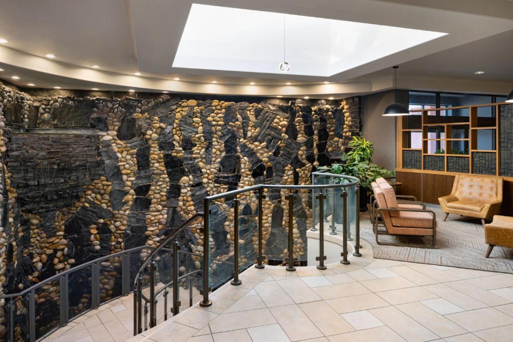 Posezení v ubytování Four Points by Sheraton Edmonton South