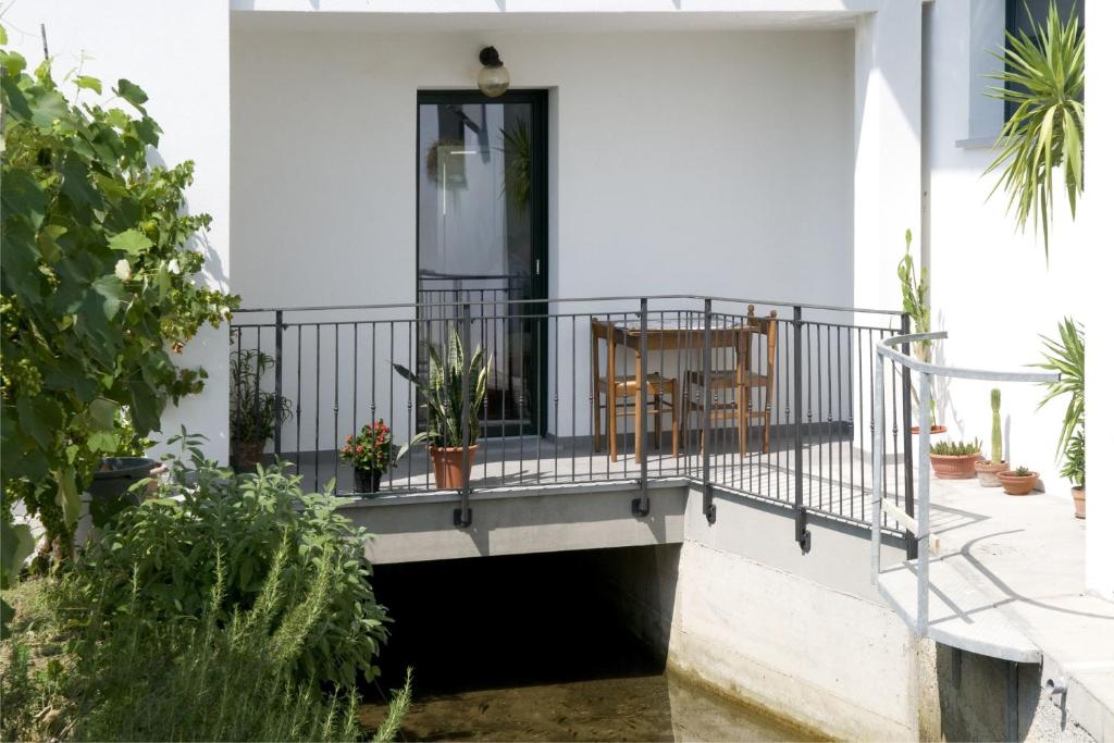 Balkón nebo terasa v ubytování Agriturismo Scribano