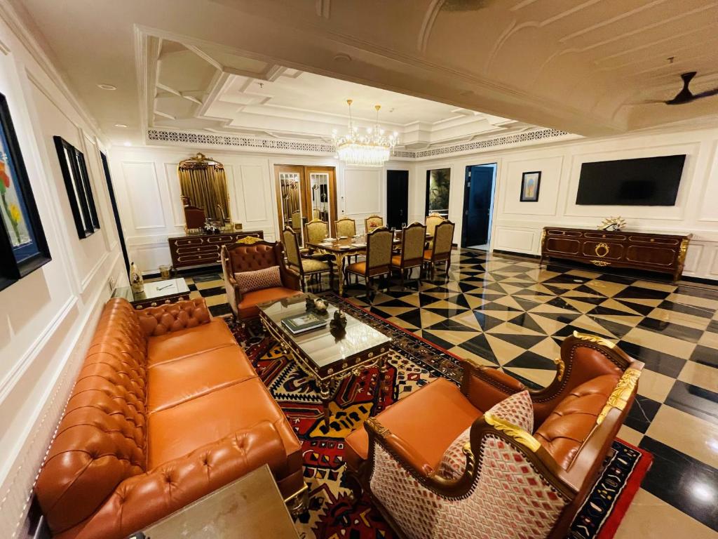 TV a/nebo společenská místnost v ubytování Mayfair Palm Beach Resort