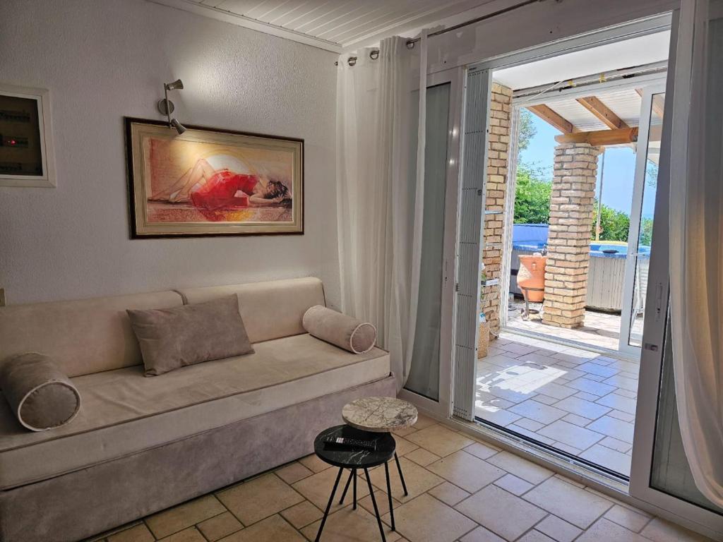 Część wypoczynkowa w obiekcie Beachfront House 13 ,Glyfada