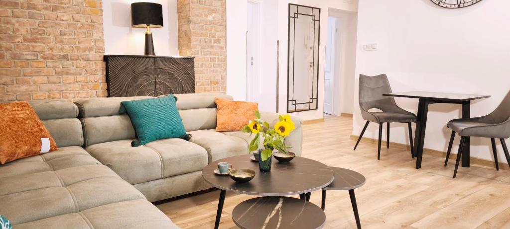 Central Apartments Bazaar - 18