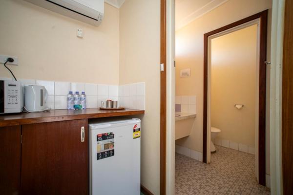 Kuchyň nebo kuchyňský kout v ubytování Manjimup Motor Inn