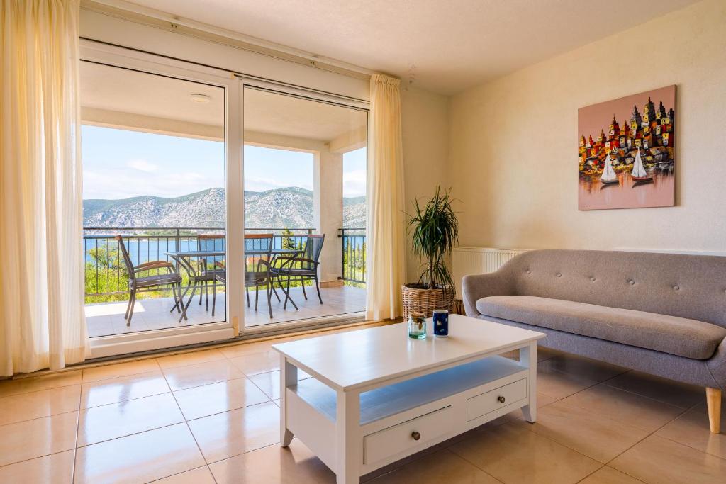 Příroda nedaleko apartmánu