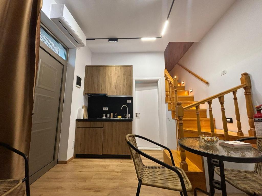 Dapur atau dapur kecil di Vila D