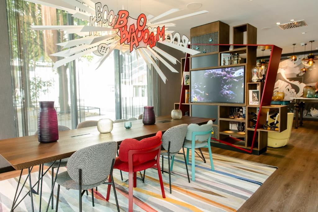 Motel One Köln-Mediapark - Resim 8